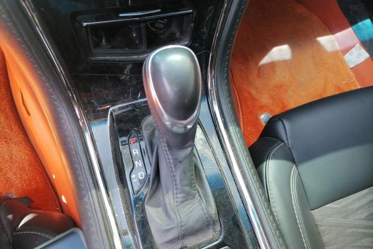 Used Cadillac ATS-L 2017 28T Tech Edition Gear Lever