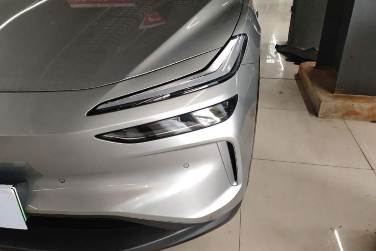 Used ONVO L60 2024 60 kWh Rear-Drive Version Left Front Headlight