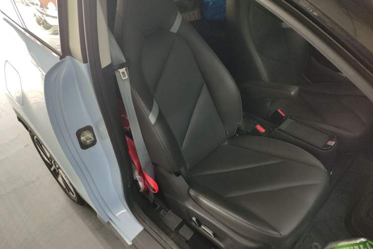 Used Chery New Energy Boundless Pro 2022 301km "Divine Beast" Version with Lithium Iron Phosphate Right Front Seat