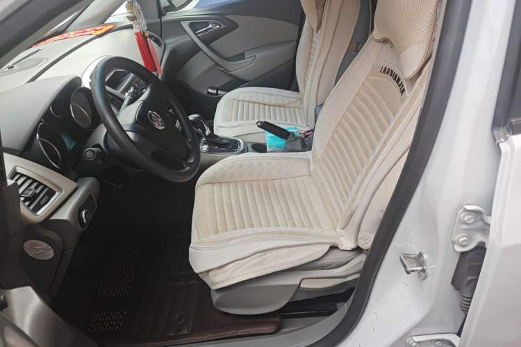 Used Buick GT 2014 XT 1.6L Automatic Comfort Edition Left Front Seat