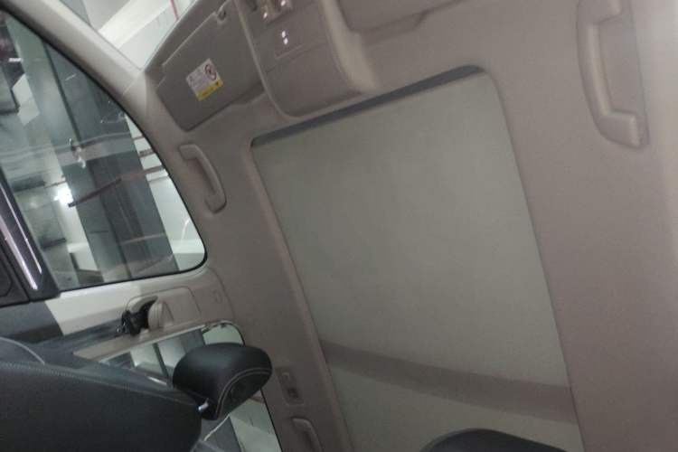 Used Volkswagen Tiguan L 2020 330TSI Automatic Two-Wheel Drive R-Line Flagship Version China VI Standard Headliner