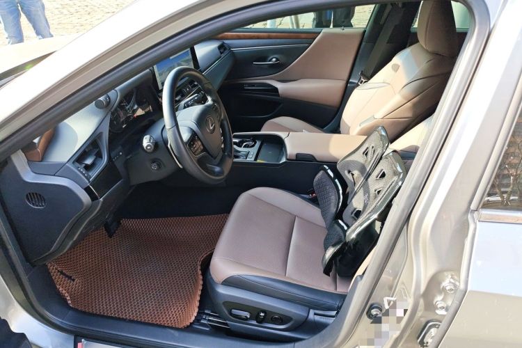 Used Lexus ES 2024 200 Premium Edition