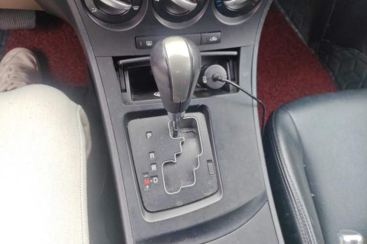 Used Mazda 3 2011 Sedan 1.6L Automatic Elite Model Gear Lever