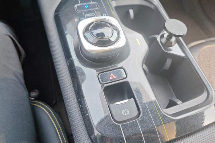 Used Toyota bZ5 2025 Model 550 JOY Gear Lever