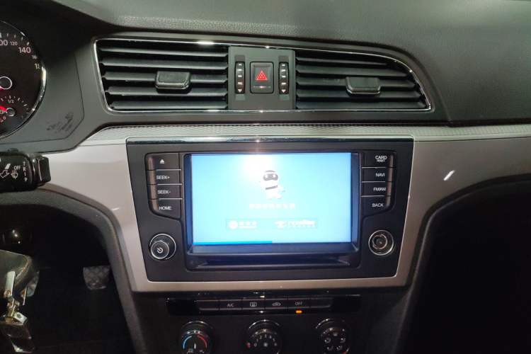 Used Volkswagen Lamando 2015 230TSI Manual Trend Edition