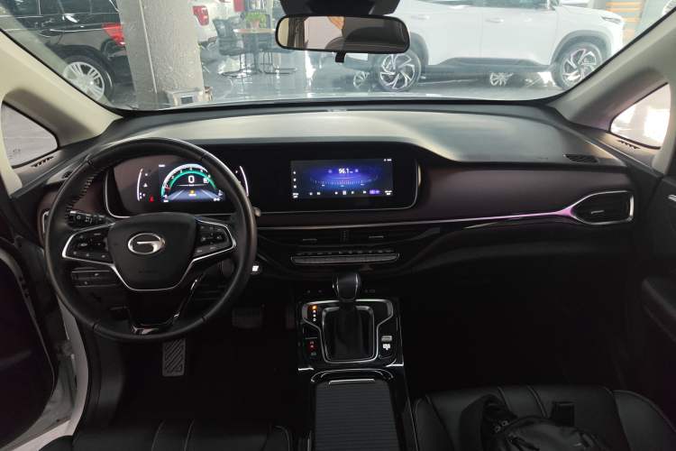 Used GAC Trumpchi M6 2023 PRO 270T DCT Luxury Edition Center Console