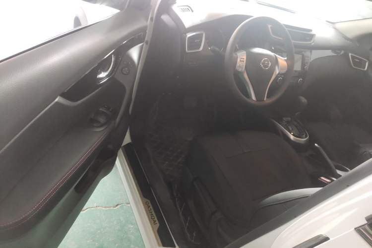 Used Nissan Qashqai 2017 2.0L CVT Elite Edition China V Standard Driver Seat