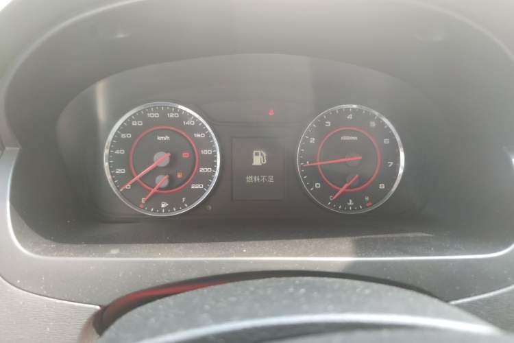 Used SAIC MAXUS G10 2014 2.0T Automatic Elite Edition