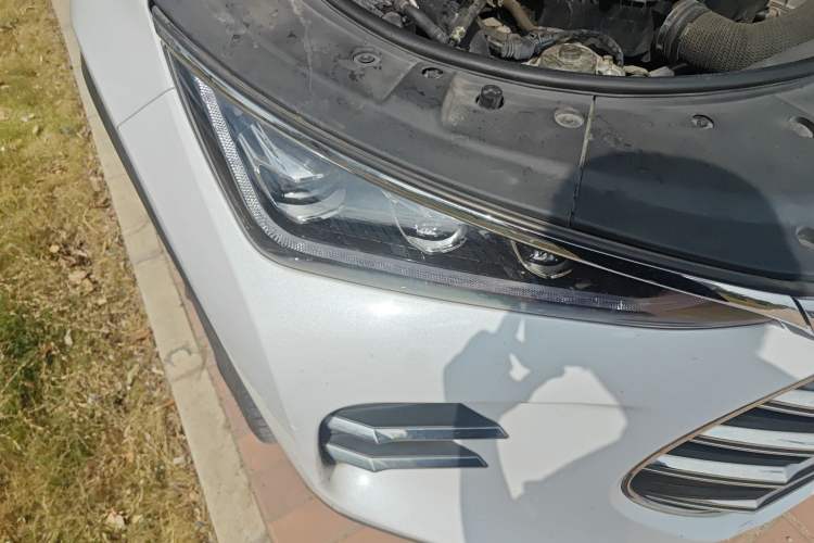 Used BYD Tang New Energy 2018 DM 2.0T All-Wheel Drive Smart Connectivity Luxury Model 7 Seats China V Emission Standard