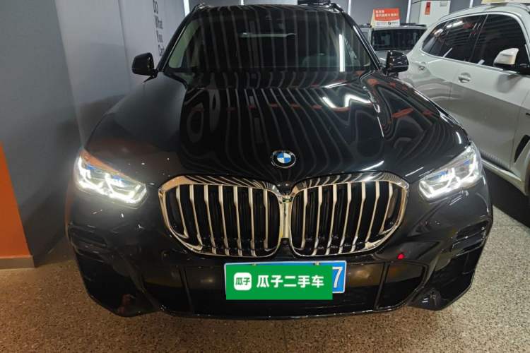 Used BMW X5 2022 xDrive 30Li Luxury M Sport Package
