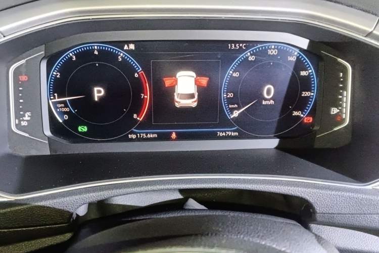 Used Volkswagen T-ROC 2019 230TSI DSG Two-Wheel-Drive Advanced Version China VI Standard
