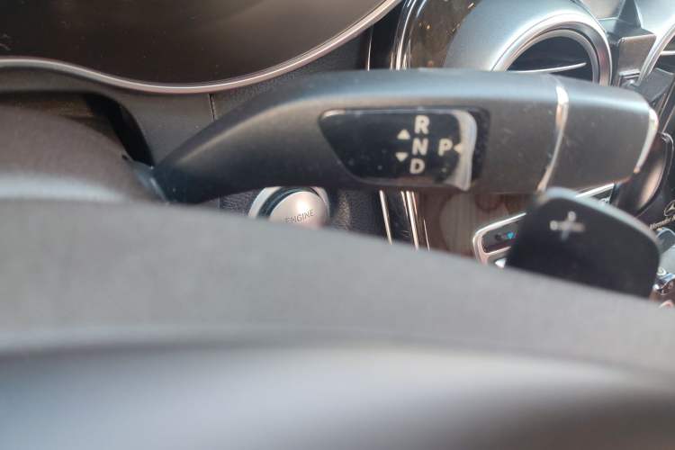 Used Mercedes-Benz GLC 2016 GLC 260 4MATIC Luxury Model
