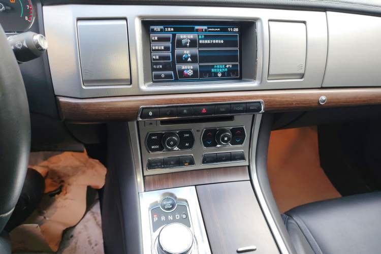 Used Jaguar XF 2015 XF 2.0T Prestige Edition
