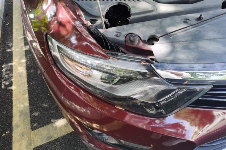 Used Soueast DX7 2015 1.5T Automatic Luxury Model Right Front Headlight