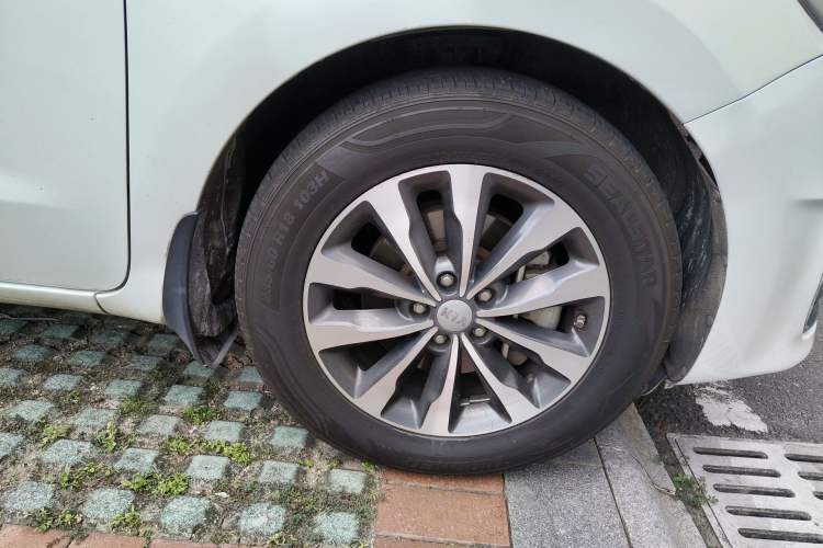 Used Kia Carnival 2015 3.3 GDI Luxury Edition China V Standard Right Front Wheel Hub