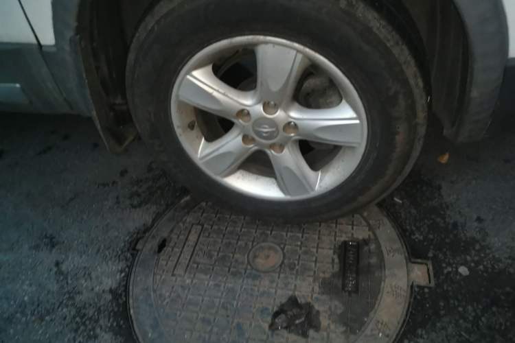 Used Haima S5 2015 1.5T CVT Luxury Model Right Front Wheel Hub