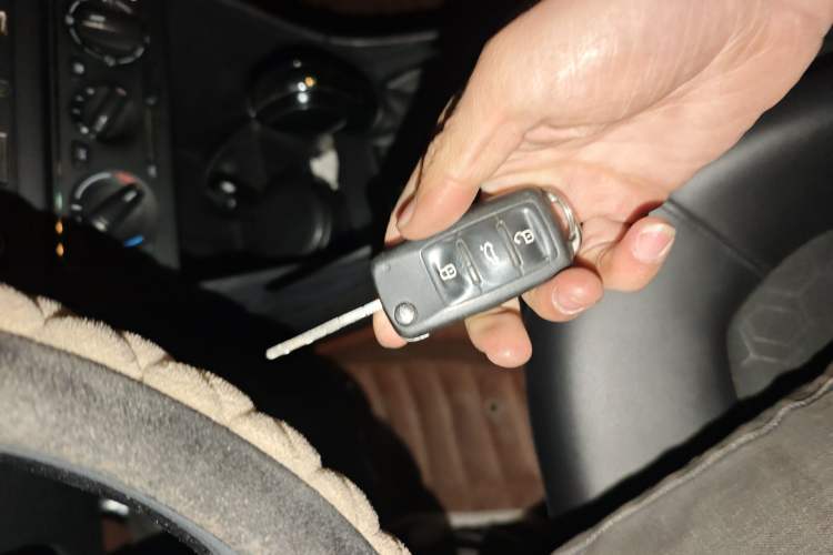 Used Volkswagen Santana 2015 1.6L Automatic Comfort Edition Vehicle Key