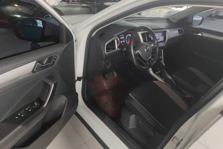 Used Volkswagen T-ROC 2022 280TSI DSG Two-Wheel Drive Elite PLUS