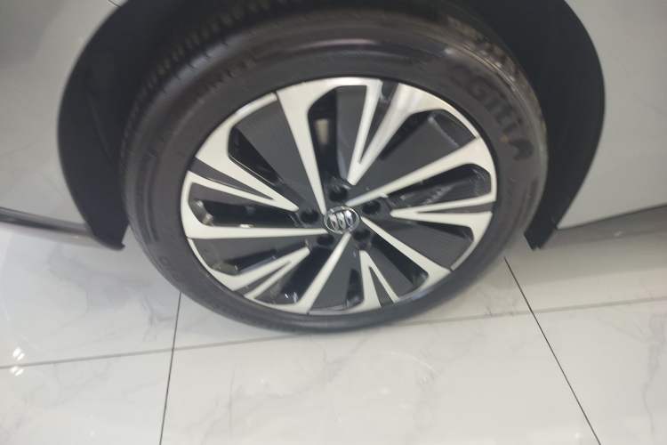 Used Buick L7 2025 Model Luxury Leisure Smart Driving Edition