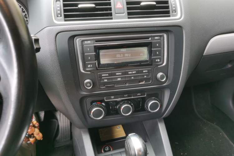 Used Volkswagen Sagitar 2014 Revised Version 1.6L Automatic Comfort Edition
