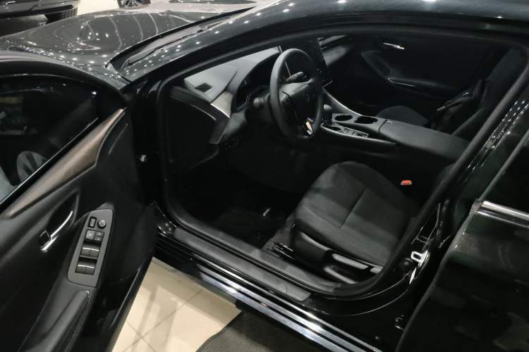 Used Toyota Avalon 2024 2.0L Ambition Edition