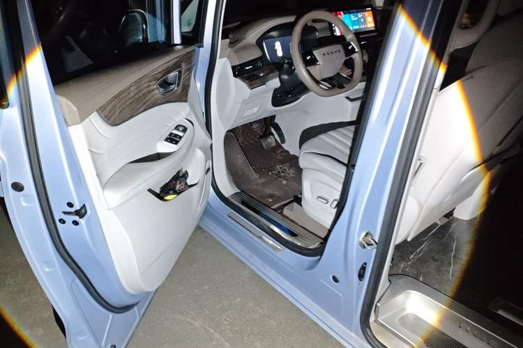 Used Roewe iMAX8 New Energy 2022 First-Class Platinum Edition
