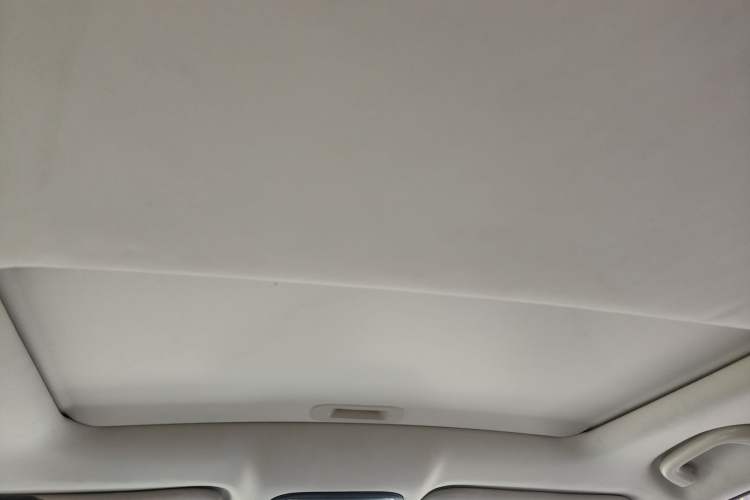 Used Changan CS55 2019 1.5T Manual Colorful Model China VI Standard
