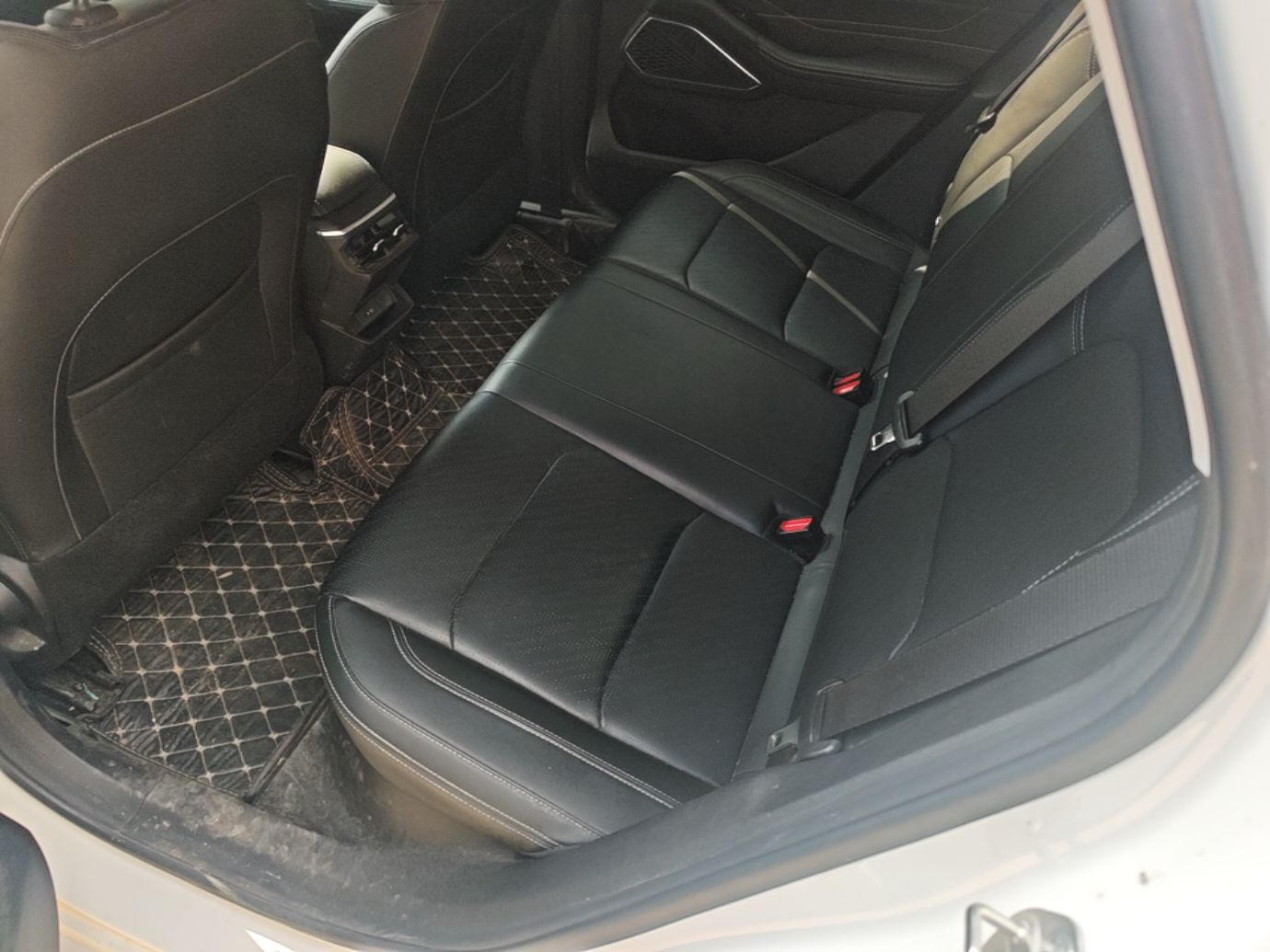 Geely Auto Emgrand 2022 4th Generation 1.5L CVT Luxury Model - Premium — снимка 20
