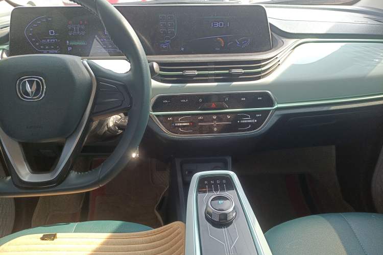 Used CHANGAN OSHAN Benni E-Star 2022 Qingxin Edition Colorful Model Lithium Iron Phosphate Audio And AC Panel