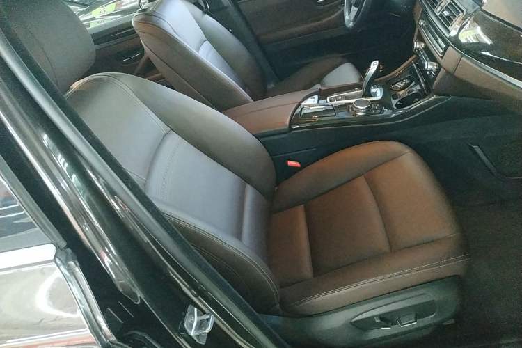 Used BMW 5 Series 2014 525Li Luxury Design Package
