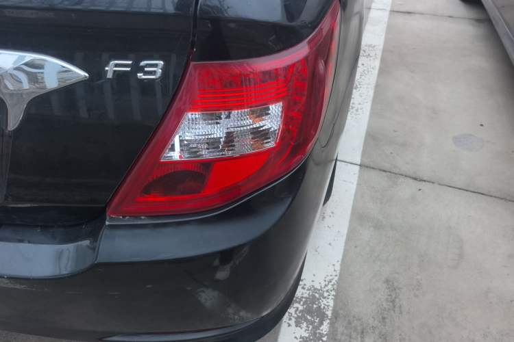Used BYD F3 2015 Energy-Saving Edition 1.5L Manual Luxury Model
