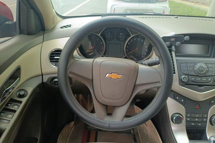 Used Chevrolet Cruze 2015 1.5L Classic SL MT
