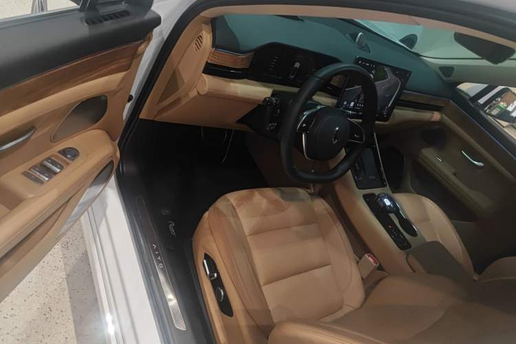 Used Hima AITO M5 2023 Extended-Range Four-Wheel Drive Intelligent Driving Version
