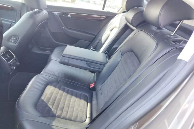 Used Volkswagen Magotan 2015 2.0 TSI Prestige Model
