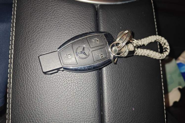 Used Mercedes-Benz GLC 2018 Facelifted GLC 260 4MATIC Dynamic Edition Vehicle Key