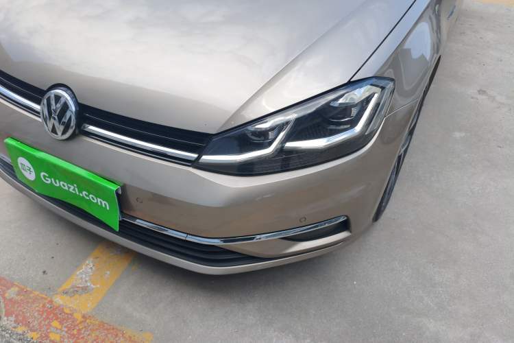 Used Volkswagen Golf 2018 230TSI Automatic Luxury Version Left Front Headlight