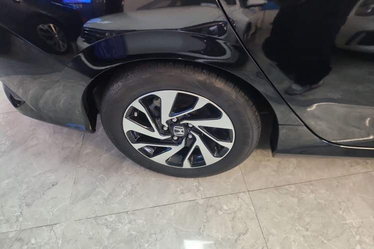 Used Honda Civic 2016 220TURBO Manual Luxury Edition Right Rear Wheel Hub