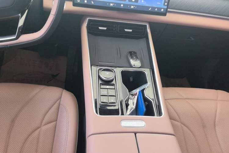 Used Chery Tiggo 8 L 2024 2.0T Two-Wheel Drive Prestige Version 5 Seats