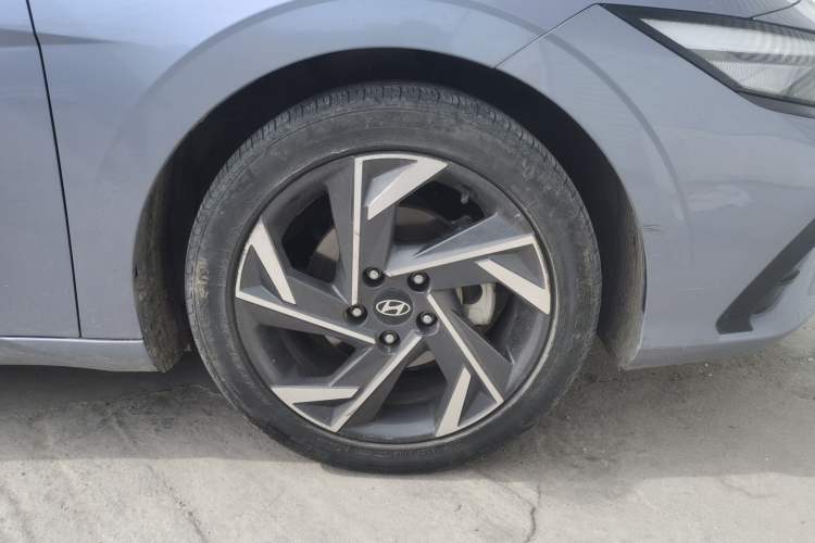 Used Hyundai Elantra 2023 1.5L CVT GLX Elite Edition Right Front Wheel Hub