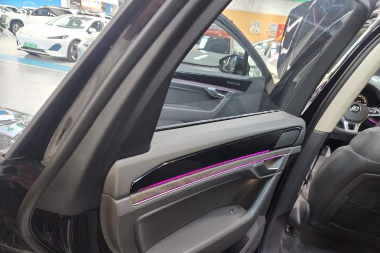 Used Volkswagen Touareg 2020 3.0 TSI Luxury Edition China VI