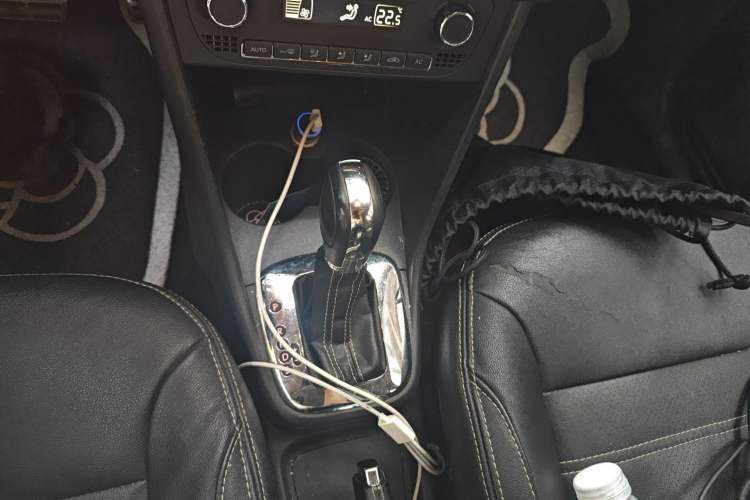 Used Volkswagen Polo 2012 1.6L Cross Polo Automatic Transmission