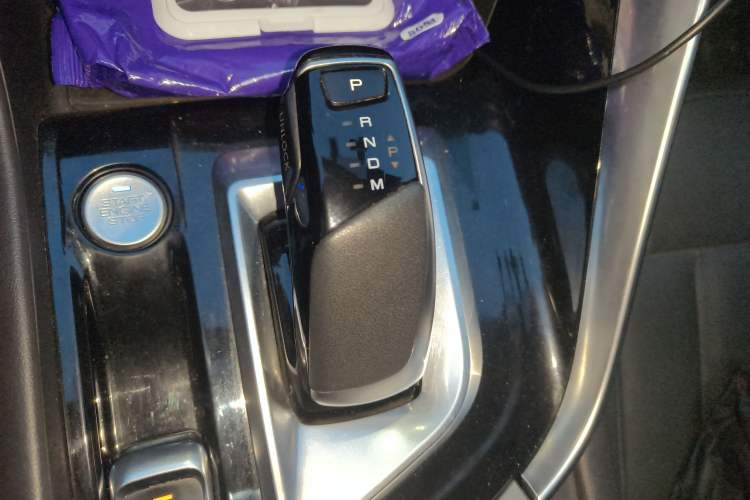 Used Dongfeng Aeolus AX7 2020 1.6T Automatic AI Pioneer Model China VI Standard Gear Lever