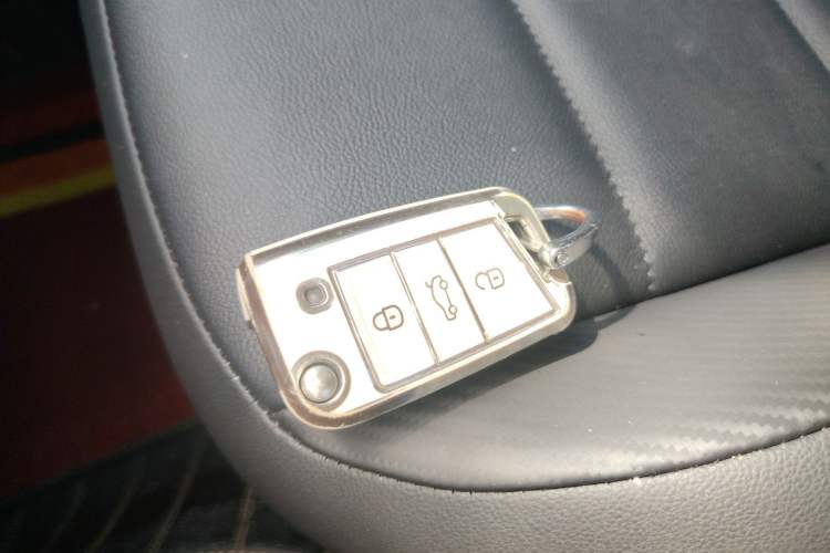 Used Volkswagen T-ROC 2021 Revised Version 280TSI DSG Two-Wheel Drive Comfort & Smart Connectivity Edition