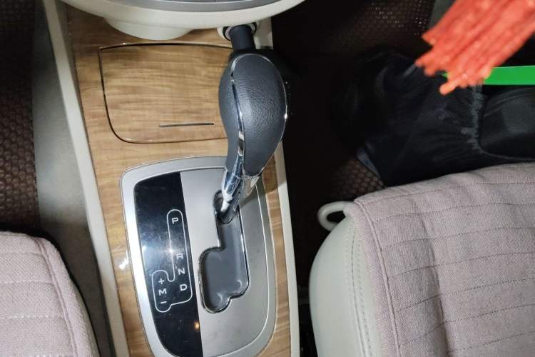 Used Buick Excelle 2015 1.5L Automatic Classic Model
