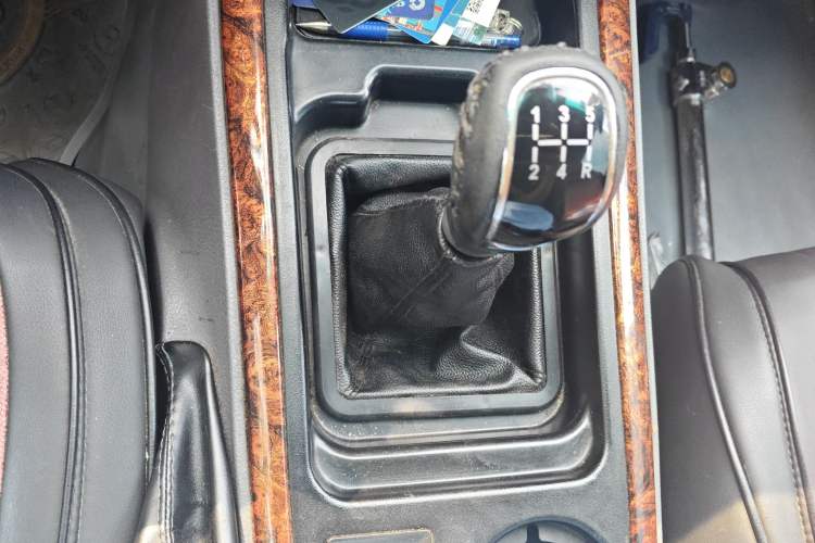 Used Huanghai Qisheng F1 2012 2.0L Two-Wheel-Drive Sport Edition
