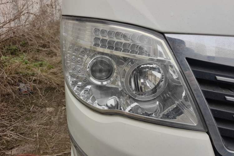 Used King Long Golden Way 2019 2.0L Van Series V20