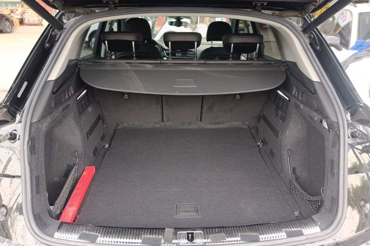 Used Audi Q5L 2018 40 TFSI Prestige Fashion Edition China VI Trunk