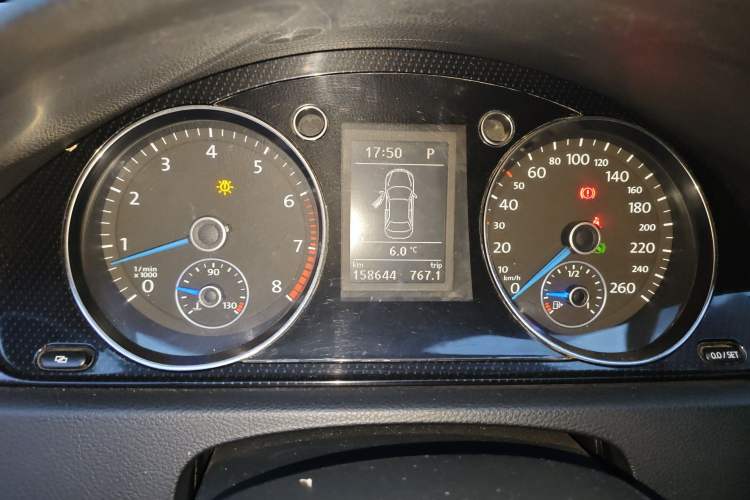 Used Volkswagen Magotan 2012 Revised 1.8TSI Luxury Version Instrument Cluster