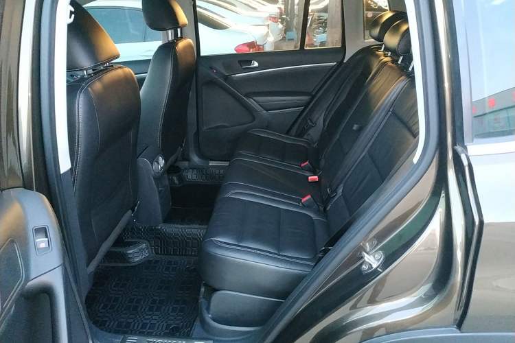 Used Volkswagen Tiguan L 2017 300TSI Automatic Two-Wheel Drive Silk Road Comfort Edition