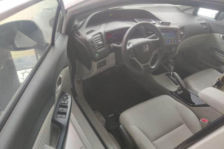 Used Honda Civic 2014 1.8L Automatic Classic Edition Driver Seat